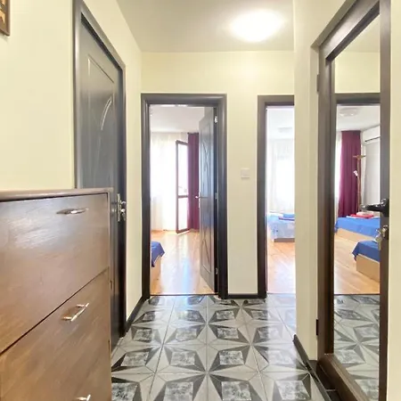 Apartment Lovely 2 Bedroom For 6 Guest In *