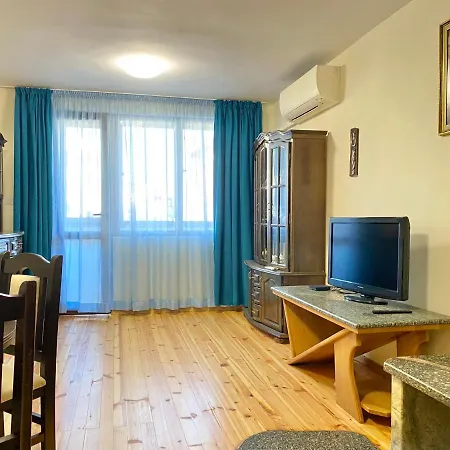 Lovely 2 Bedroom For 6 Guest In Appartement Burgas