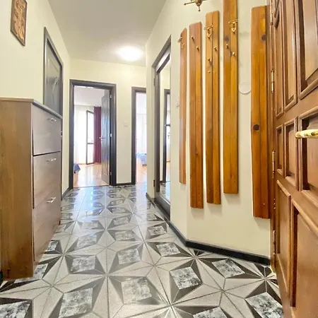 Apartment Lovely 2 Bedroom For 6 Guest In *